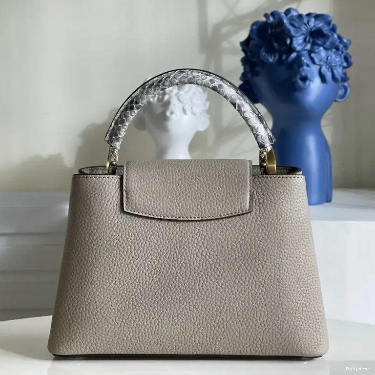 Fashionrepsfam ru LV 2110YA0112 Bags 1016